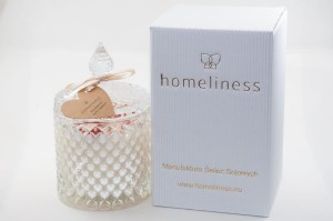 Wysoka z pudełkiem.jpg