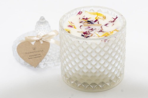 Świeca sojowa drzewo sandałowe piżmo paczula